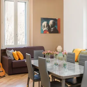 Free Parking Exclusive Magritte Style Apartment
